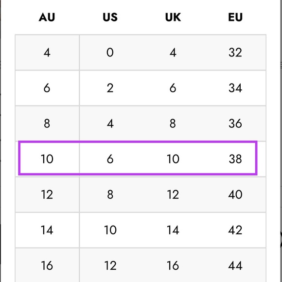 Showpo crop blouse - Picture 3 of 4